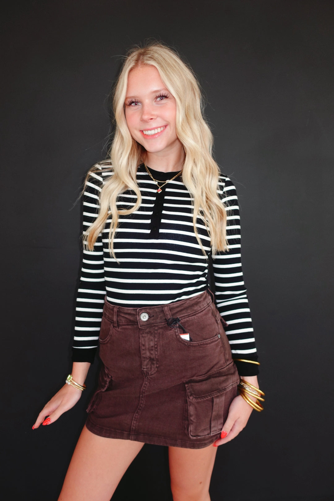 Black|White Quarter Button Knit Longsleeve Top