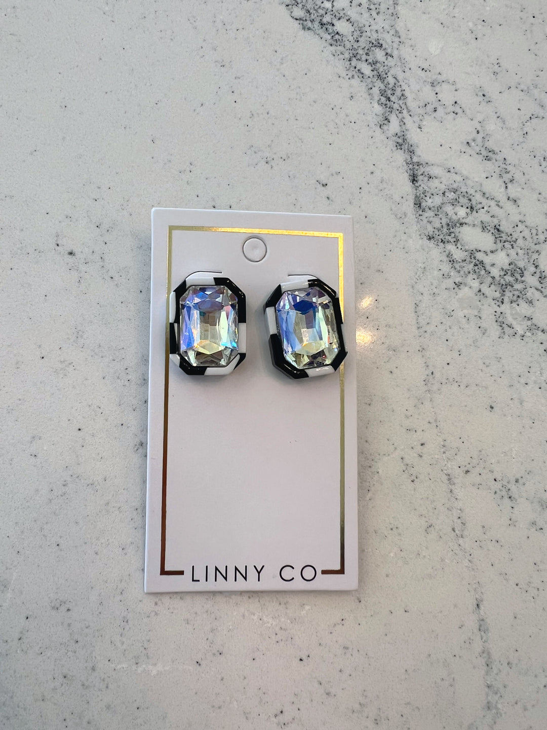 Eva Black and White Earring