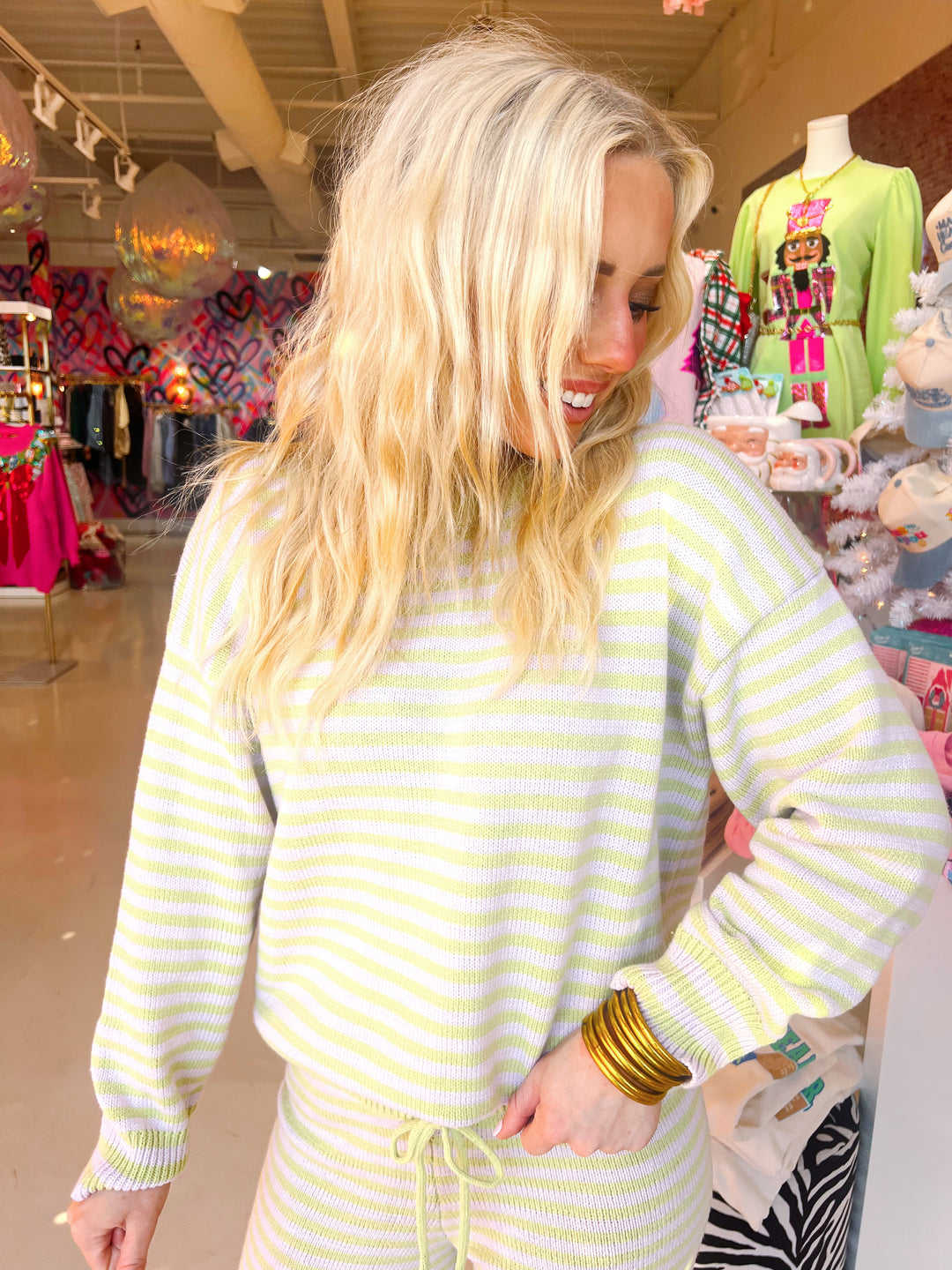 CREW NECK STRIPE SWEATER & WIDE LEG PANTS