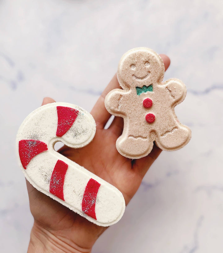 Gingerbread Man Bath Bomb - with toy inside!