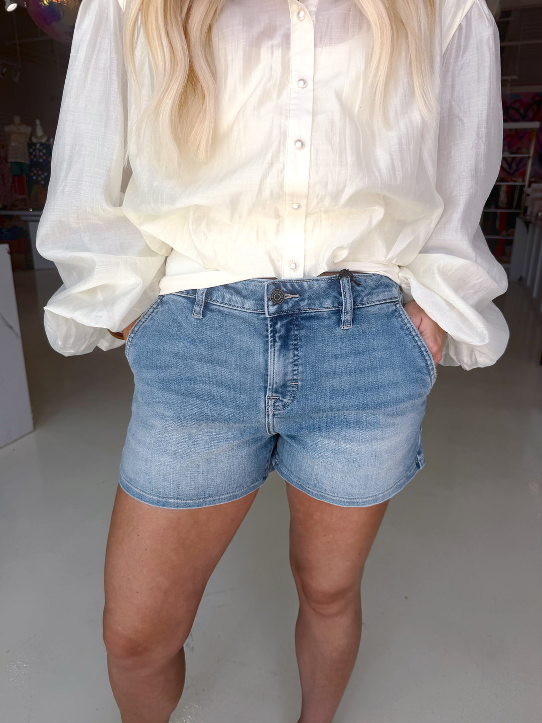 Finn Medium Light High Rise Stretch Shorts