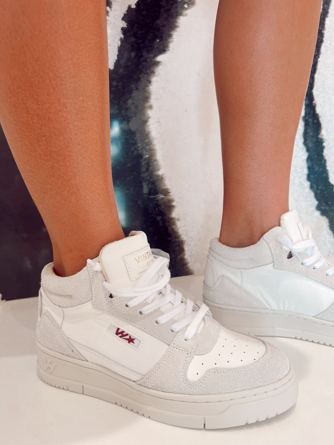 VH Celeste 4 White/Grey Mid Sneakers