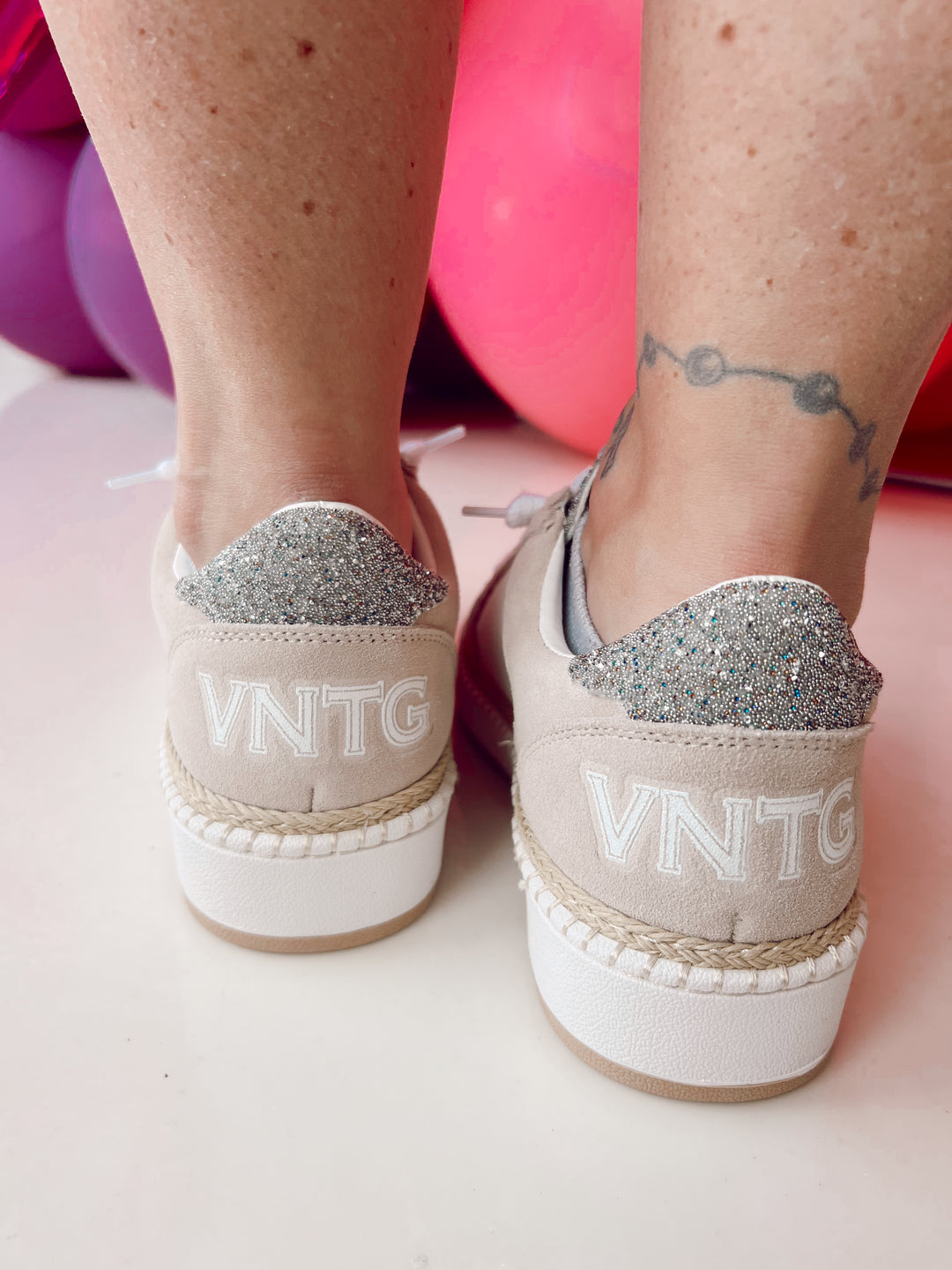 VH Denisse 29 Beige/White Baby Pink Star w/Raffia Lining Sneaker