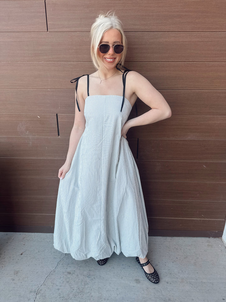 Too Cute to Be Tied Bubble Hem Maxi Dress