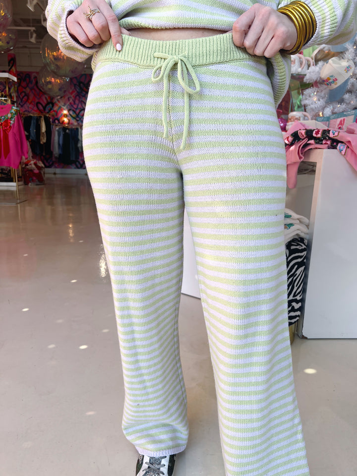 CREW NECK STRIPE SWEATER & WIDE LEG PANTS