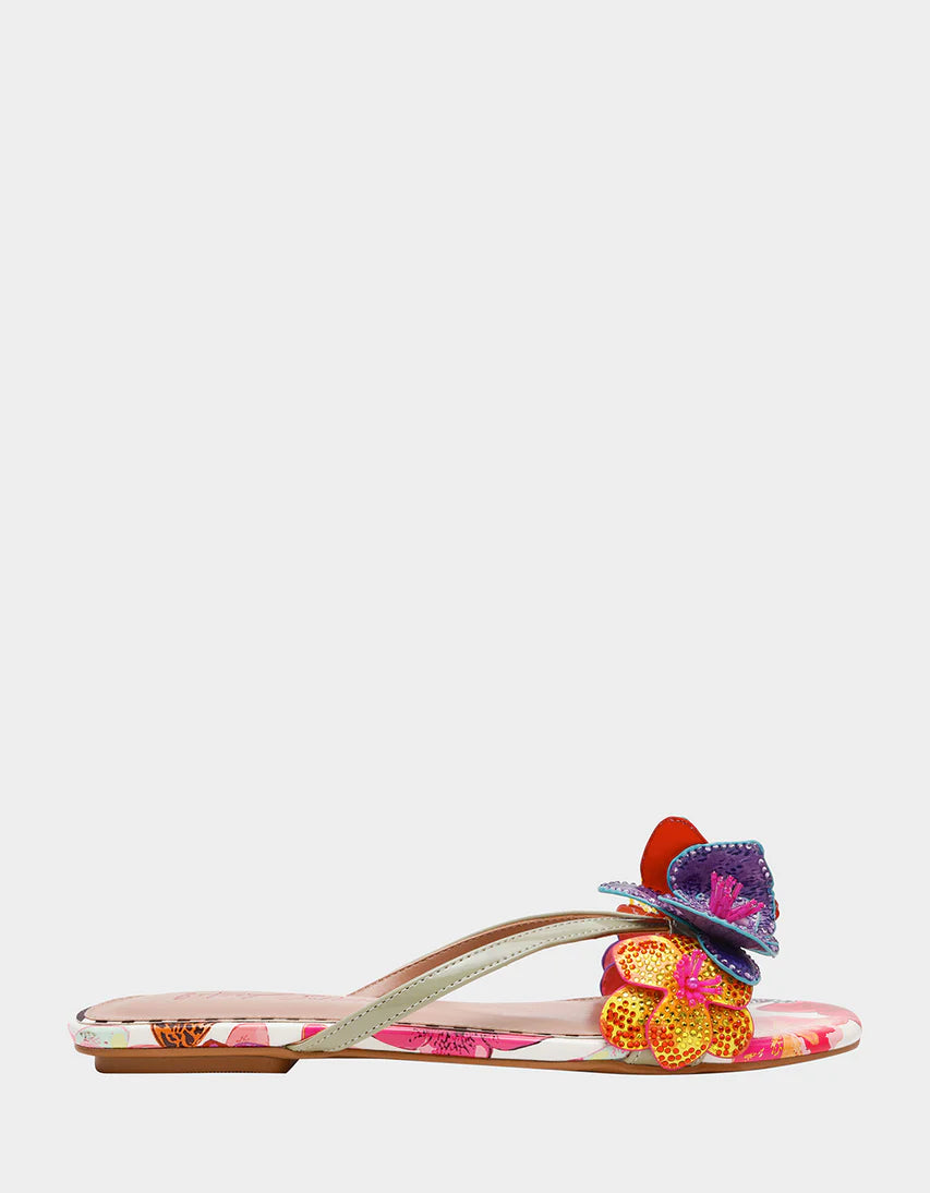 Nicolle Sandal