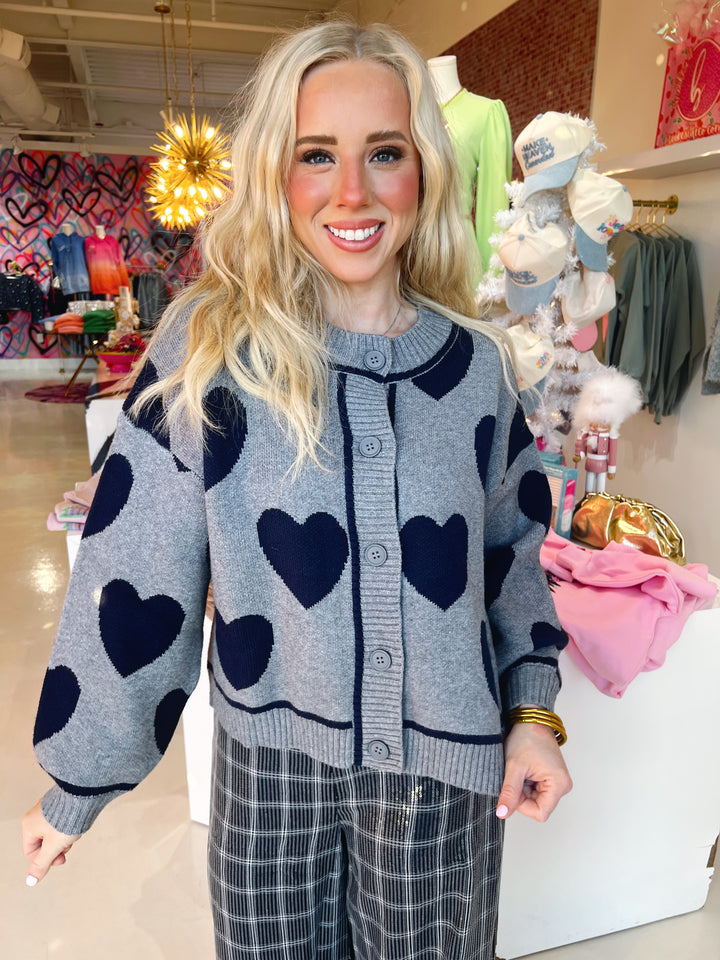 HEART SHAPE DETAIL CARDIGAN