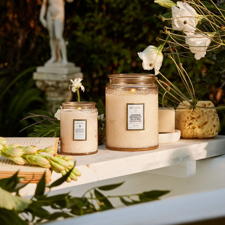 VOLUSPA-JASMINE MIDNIGHT BLOOMS SMALL JAR CANDLE