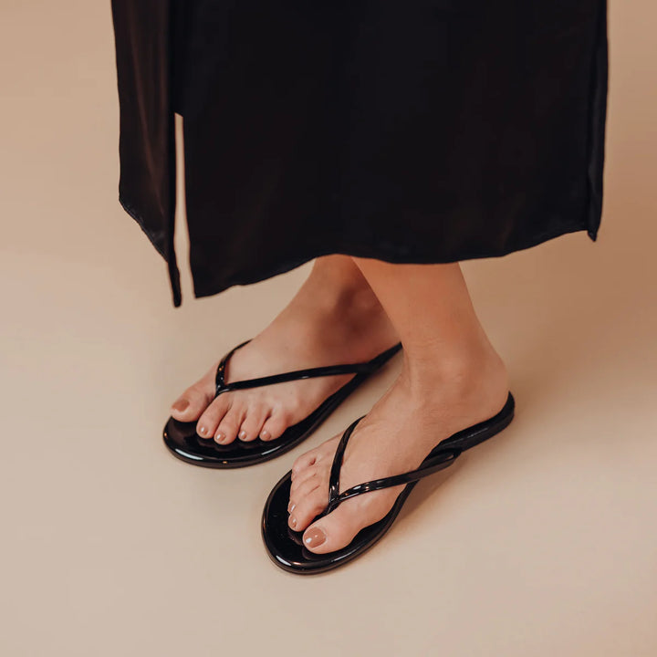 INDIE | Onyx Patent Black Sandal