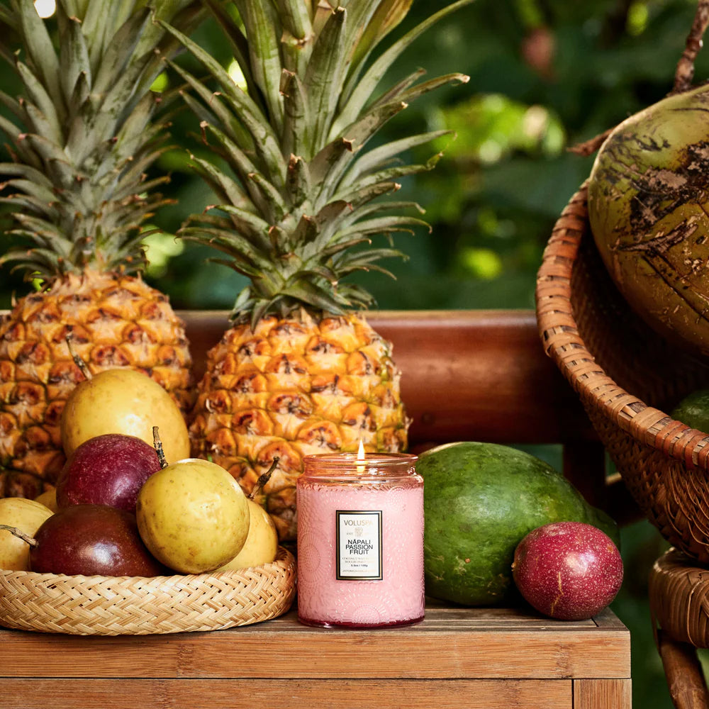VOLUSPA - NAPALI PASSION FRUIT SMALL JAR CANDLE