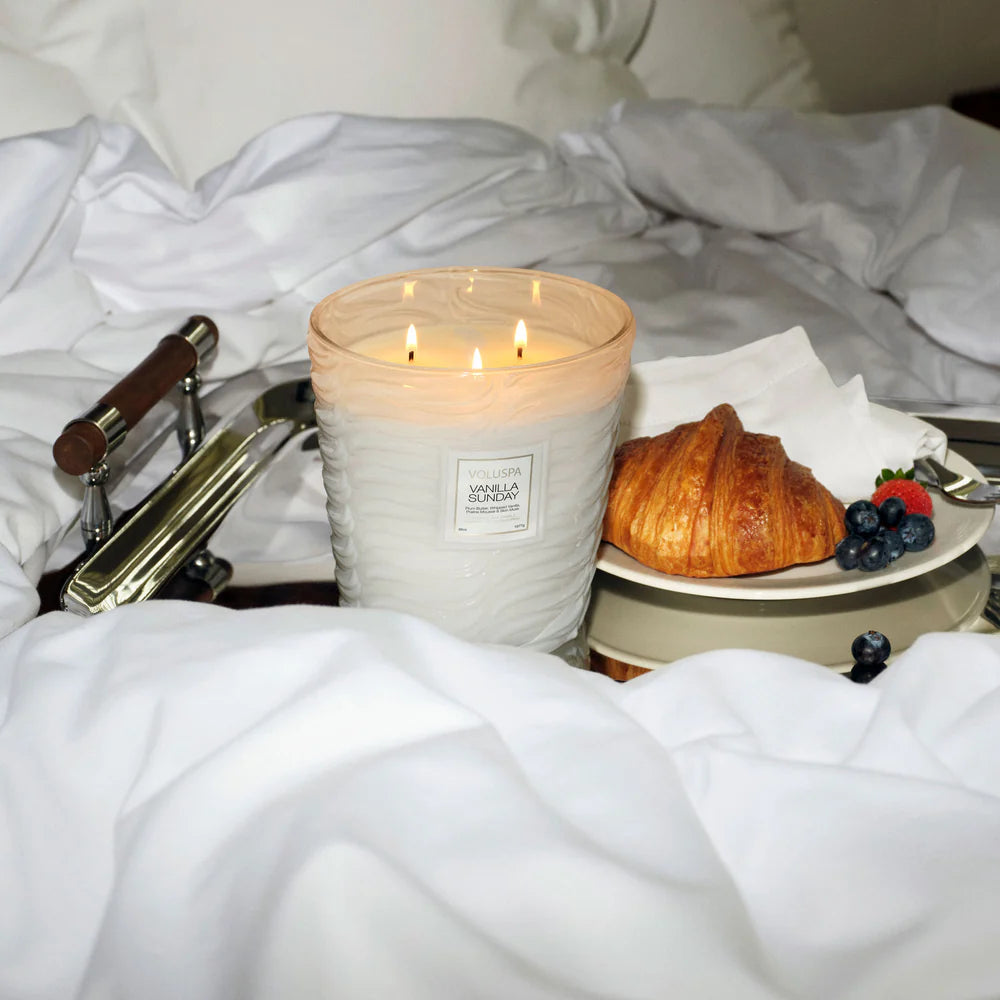 VOLUSPA - VANILLA SUNDAY 3 WICK HEARTH CANDLE